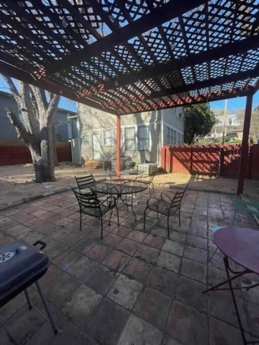 Centrally Located Cozy Tiny Loft, Near Acl, Sxsw, Zilker, 6Th Street Austin Exterior foto